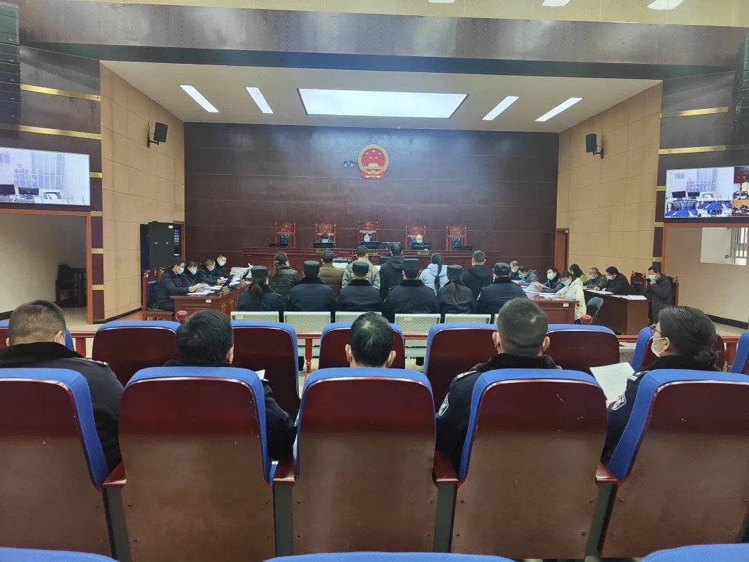 华为手表1代苹果手机图片
:母猪肉上涂牛血“指猪为牛” 四川井研一伙人制售假牛肉获刑