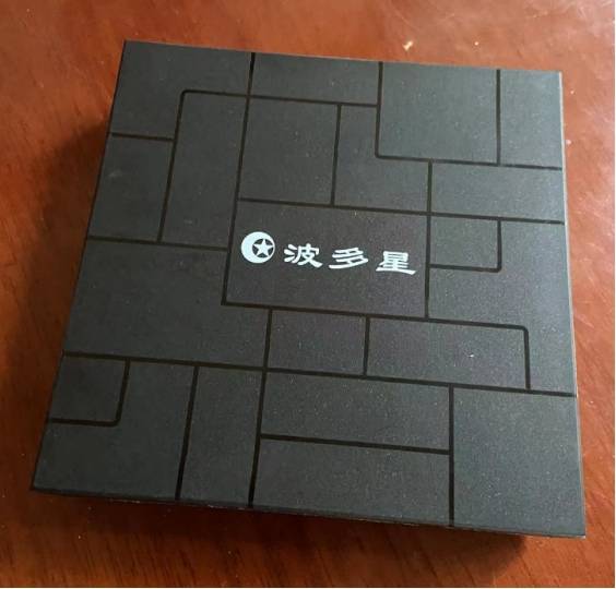 韩版苹果5s有什么特点:多款电视盒子眼花缭乱不会选，重点关注硬件配置和内容