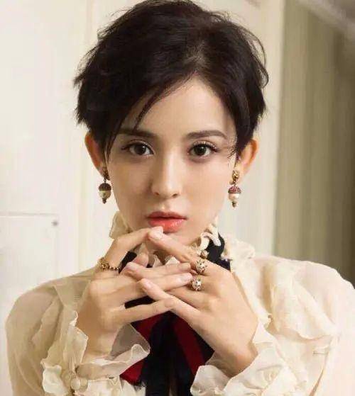 粉彩女孩苹果版名字
:盘点当年的最美艺考生——快来看看都火了么？