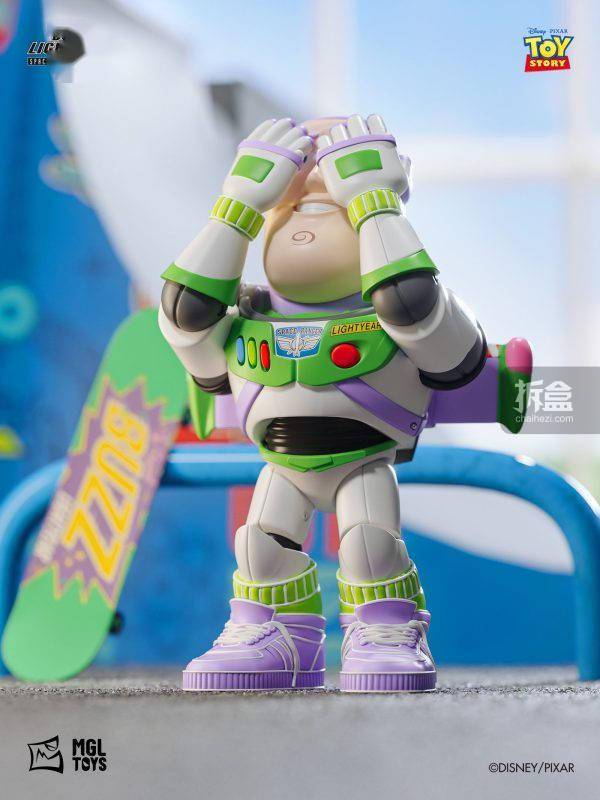 青苹果正版手机版:MGL TOYS 巴斯光年 惊喜系列迪士尼玩具总动员潮玩手办